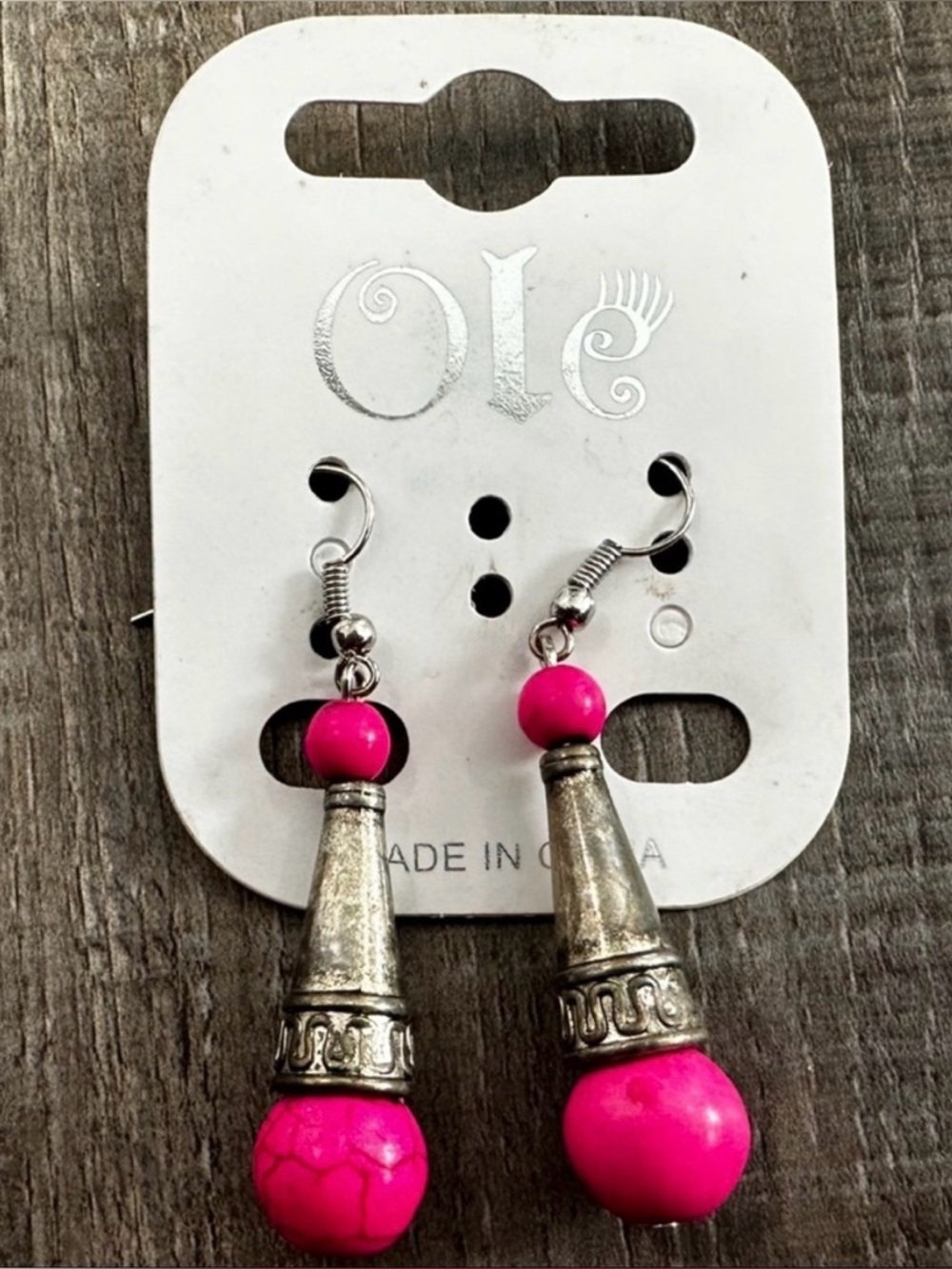 💞 New Distressed Pink Dangle Earrings